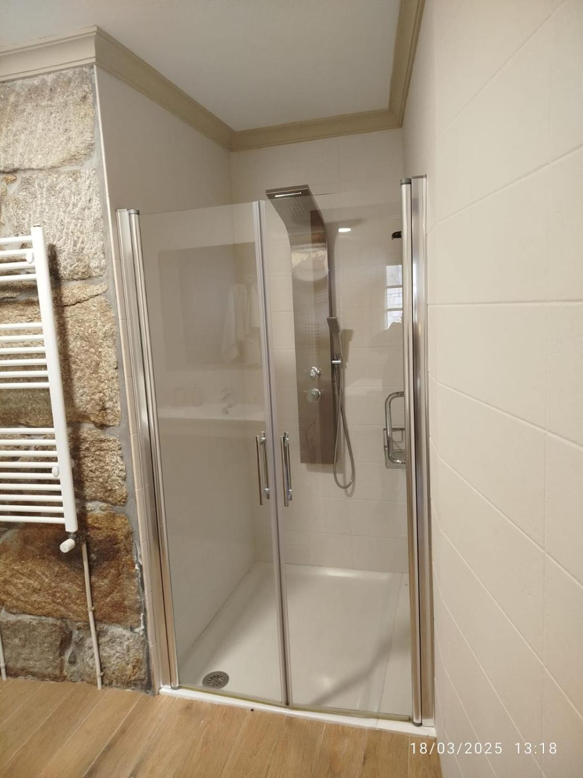 O Apartamento Do Xanza, Ideal Para Parejas Adaptado Movilidad Reducida Meis Exterior photo